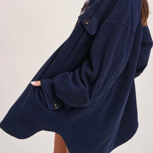 Insanely Soft NWTGS Navy Blue Fleece Shacket - Picture 4 of 8